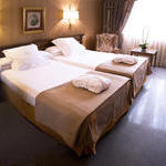 Occidental Miguel Angel Hotel standard room