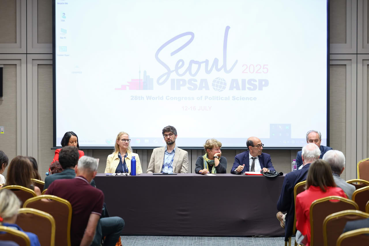 Photo (left to right): Azul A. Aguiar Aguilar, Marianne Kneuer, Luca Tomini, Donatella Della Porta, Mauro Calise, and Pablo Oñate.
