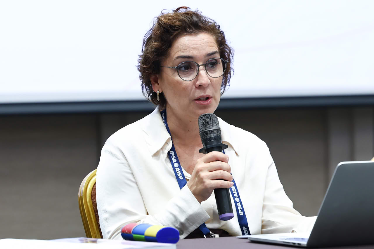 Madalena Meyer Resende.
