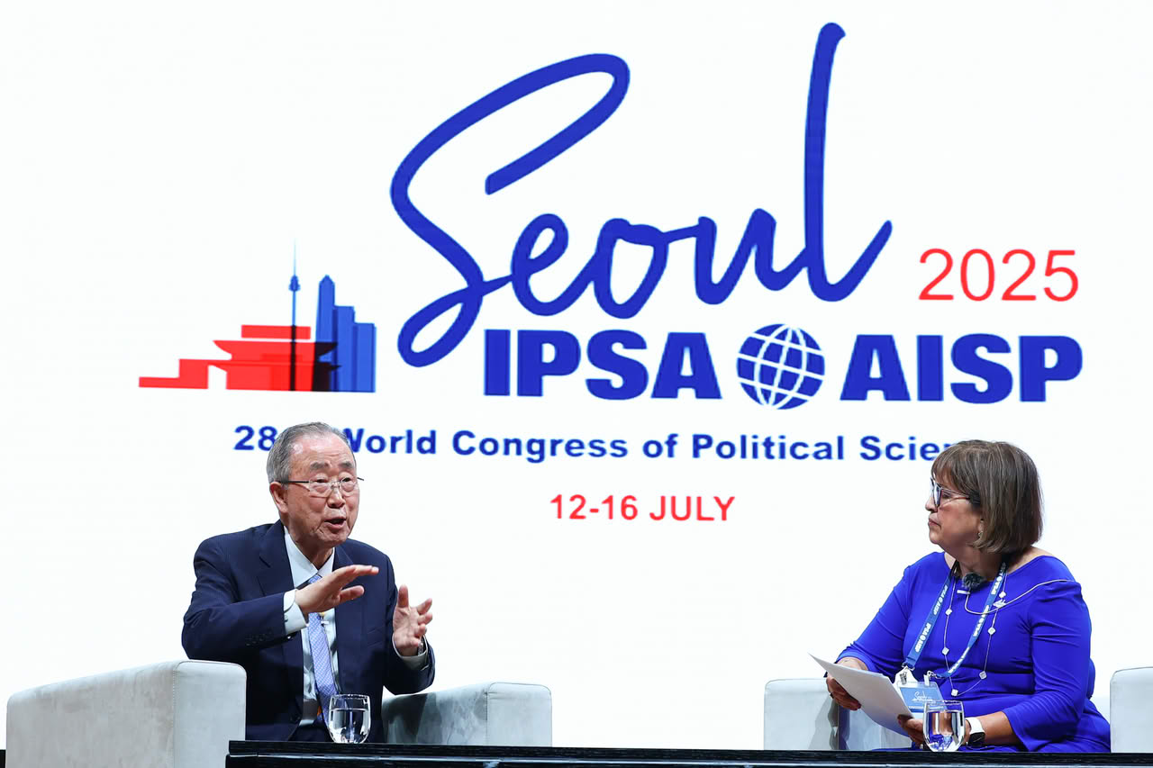 Ban Ki-moon and Program Co-Chair Irasema Coronado during the Q&amp;A session.
